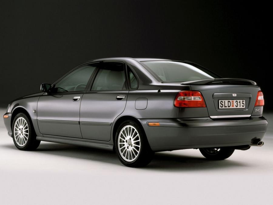  Volvo S40 2002 года  (фото 10 из 14)